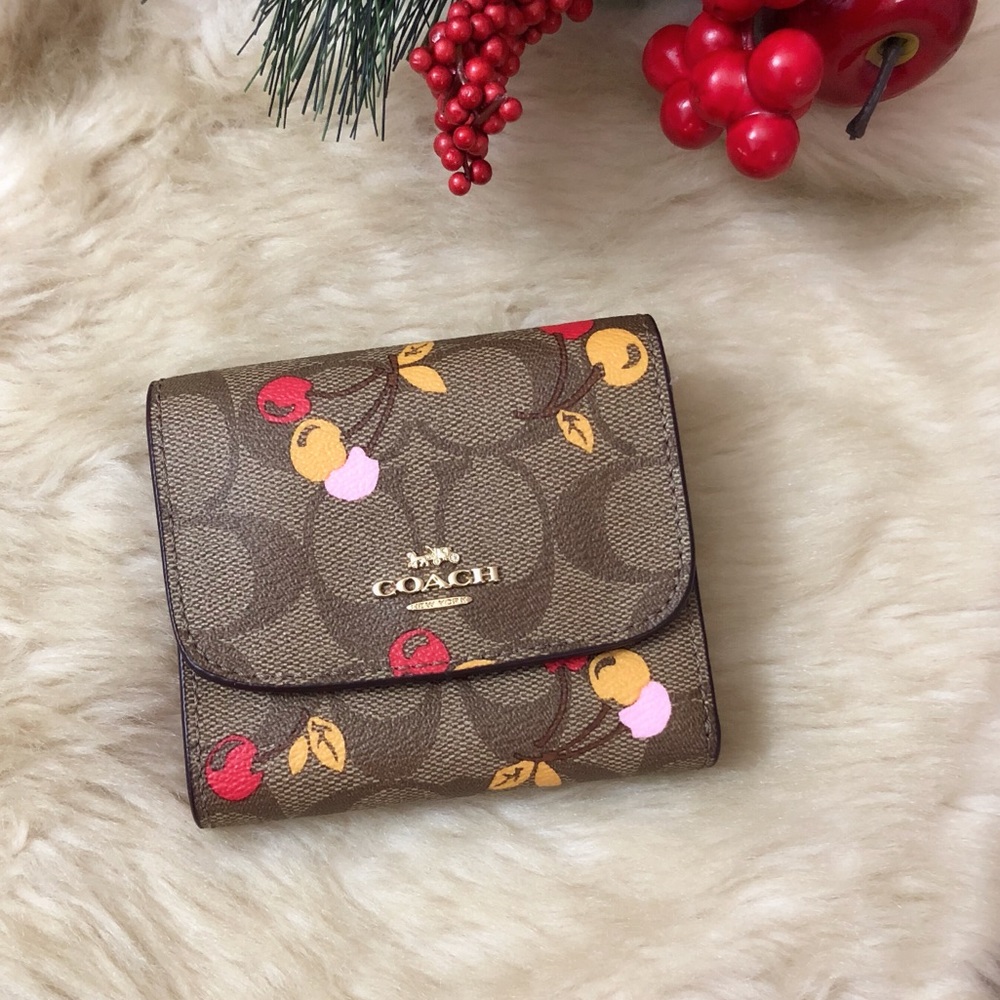 ❌SOLD OUT❌COACH SMALL WALLET with Cherry Printed🍒